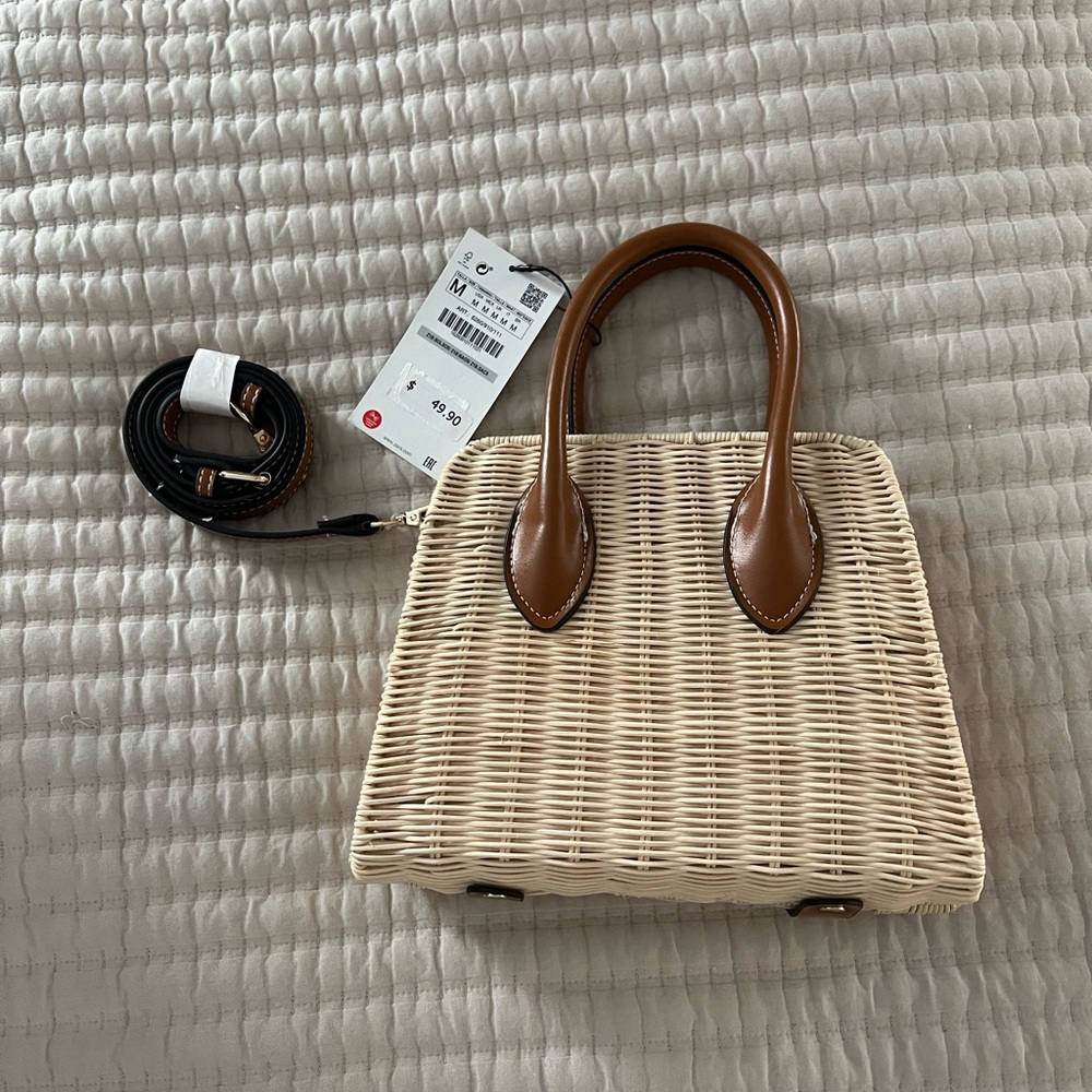 Brand New - With Tags - Sold Out fast Zara Cross Body summer bag